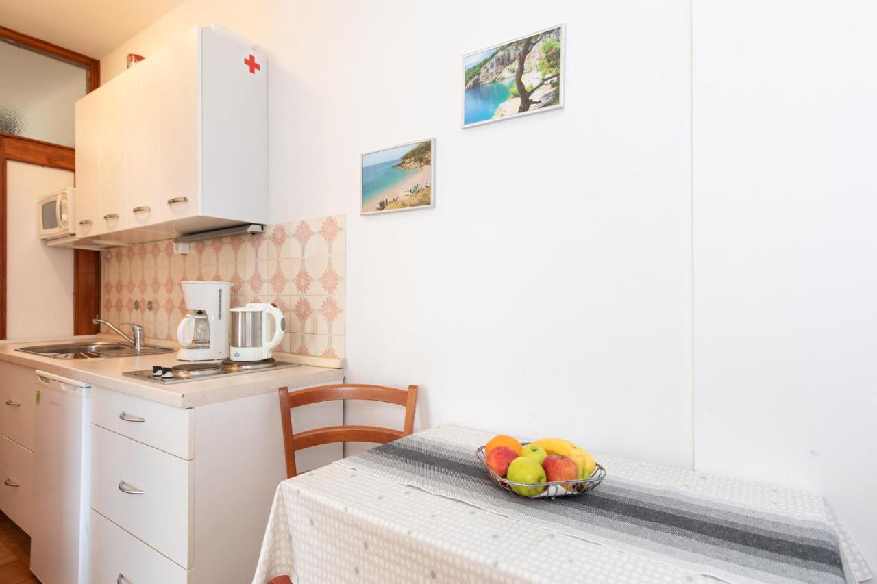 Apartmani Braut Kornić Exterior foto