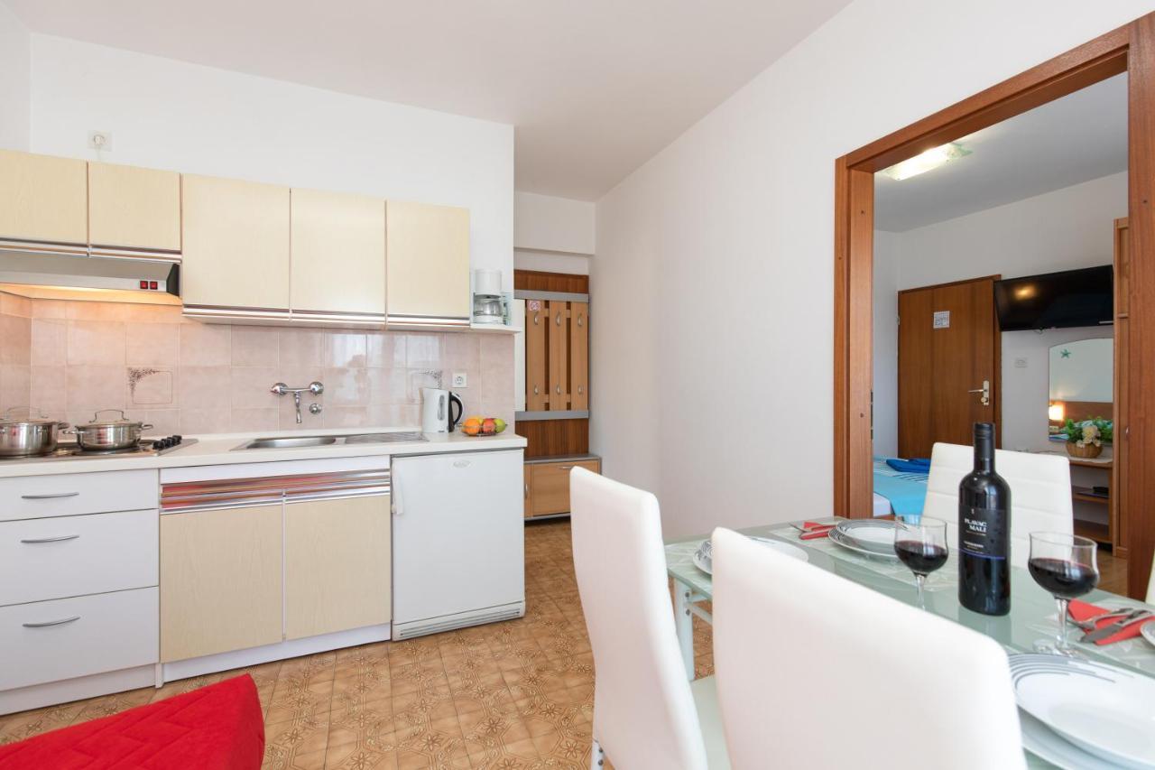 Apartmani Braut Kornić Exterior foto