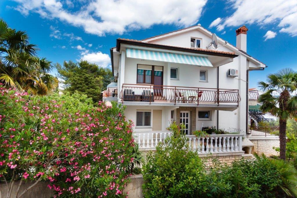 Apartmani Braut Kornić Exterior foto